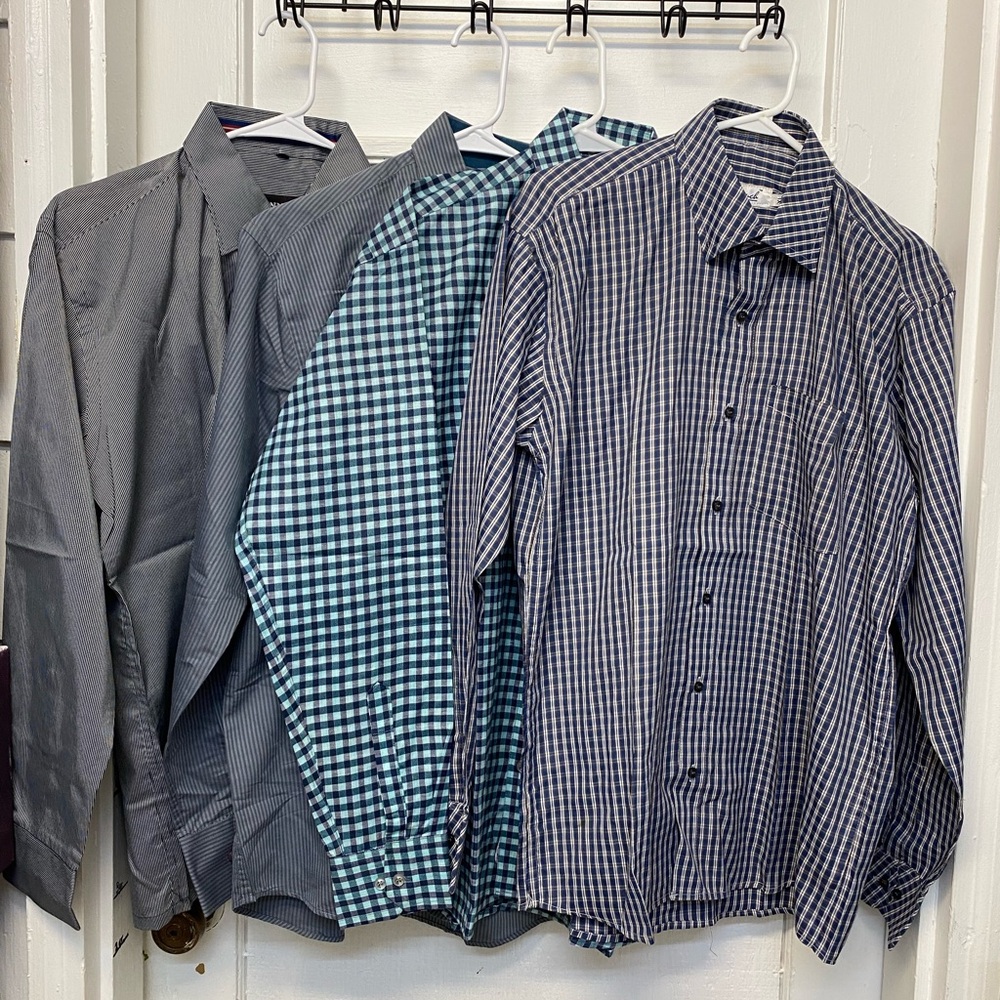 MENS long sleeves button down shirts bundle of 4 shirts Size Large NEW